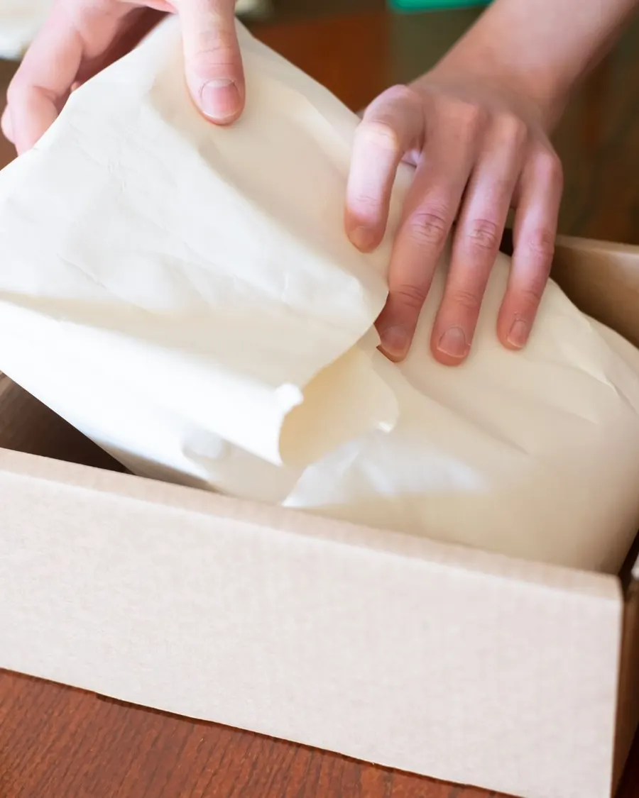 Preparazione di un ordine in una scatola